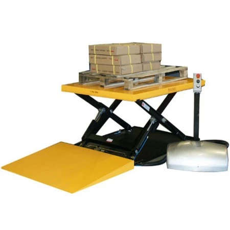 https://www.axess-industries.com/tables-elevatrices-electriques/table-elevatrice-electrique-extra-plate-avec-rampe-p-110433-450x450.jpg